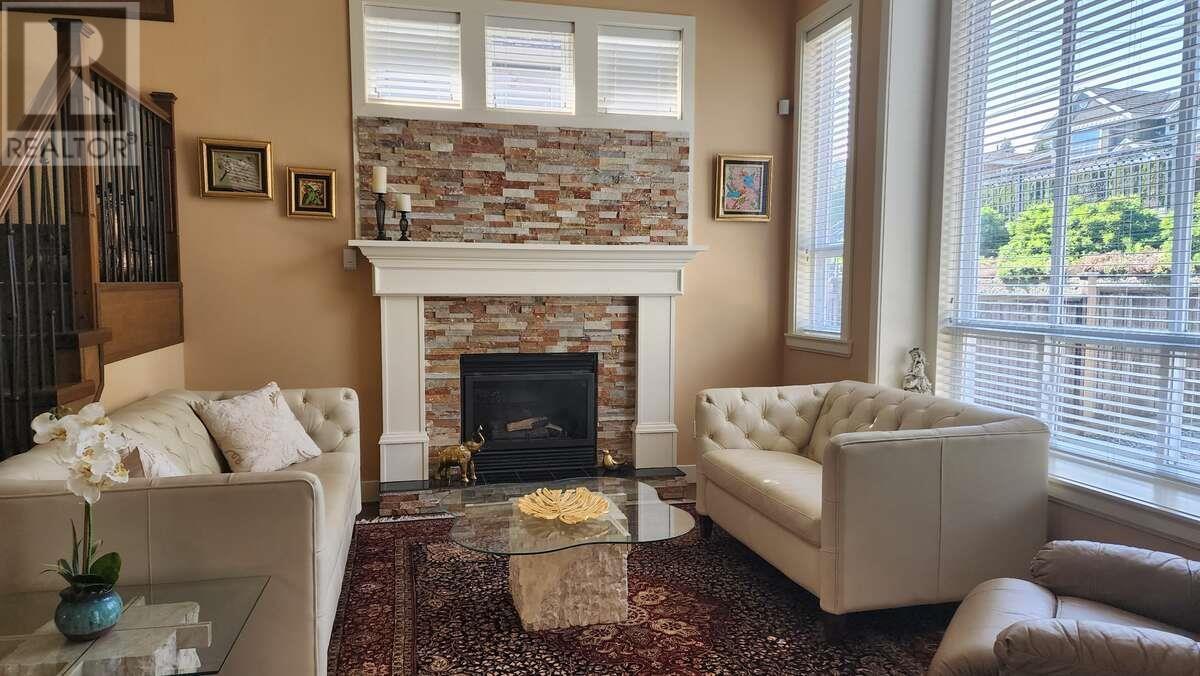 Listing Picture 4 of 20 : 5158 FRANCES STREET, Burnaby / 本拿比 - 魯藝地產 Yvonne Lu Group - MLS Medallion Club Member