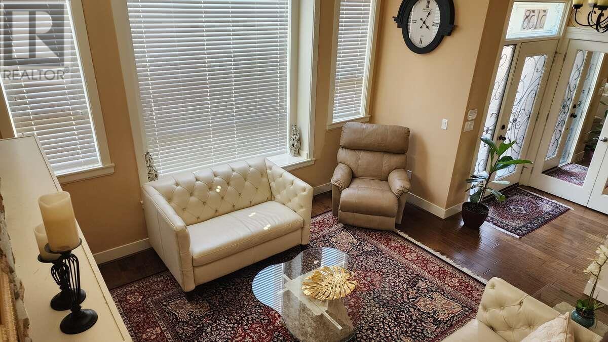 Listing Picture 5 of 20 : 5158 FRANCES STREET, Burnaby / 本拿比 - 魯藝地產 Yvonne Lu Group - MLS Medallion Club Member