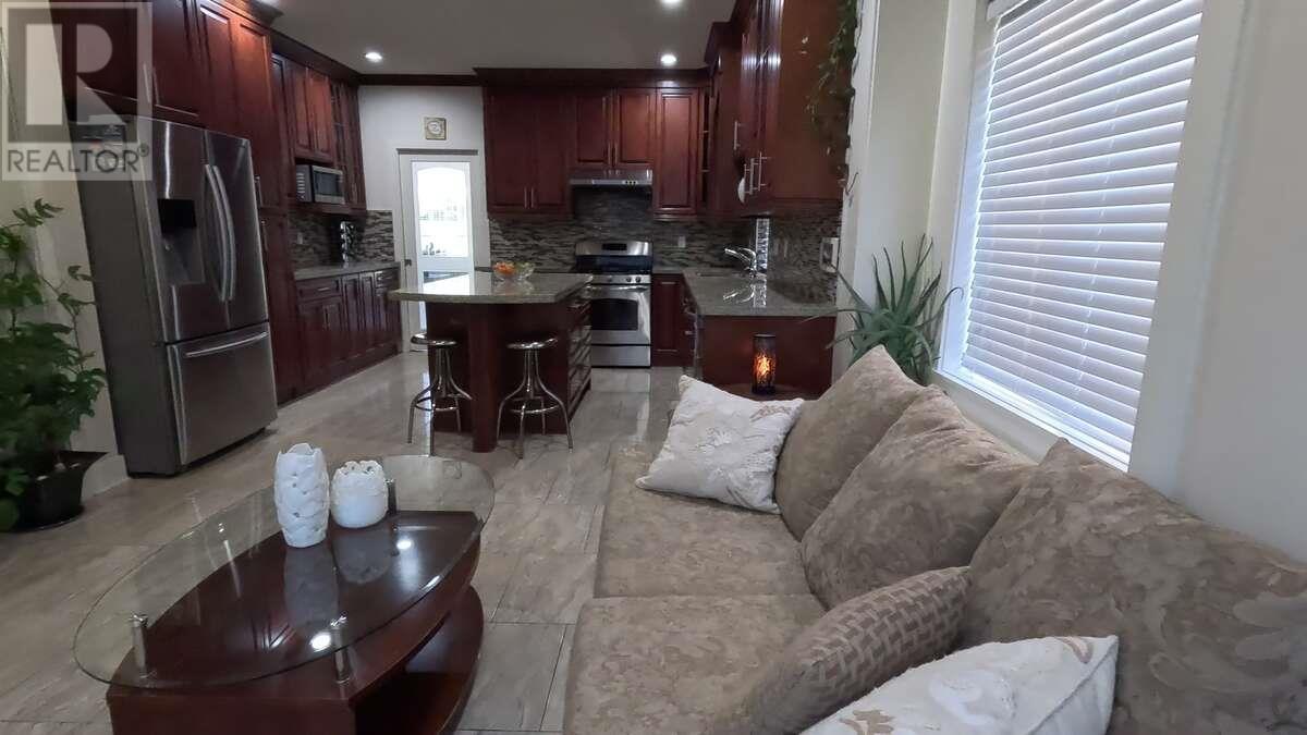Listing Picture 7 of 20 : 5158 FRANCES STREET, Burnaby / 本拿比 - 魯藝地產 Yvonne Lu Group - MLS Medallion Club Member