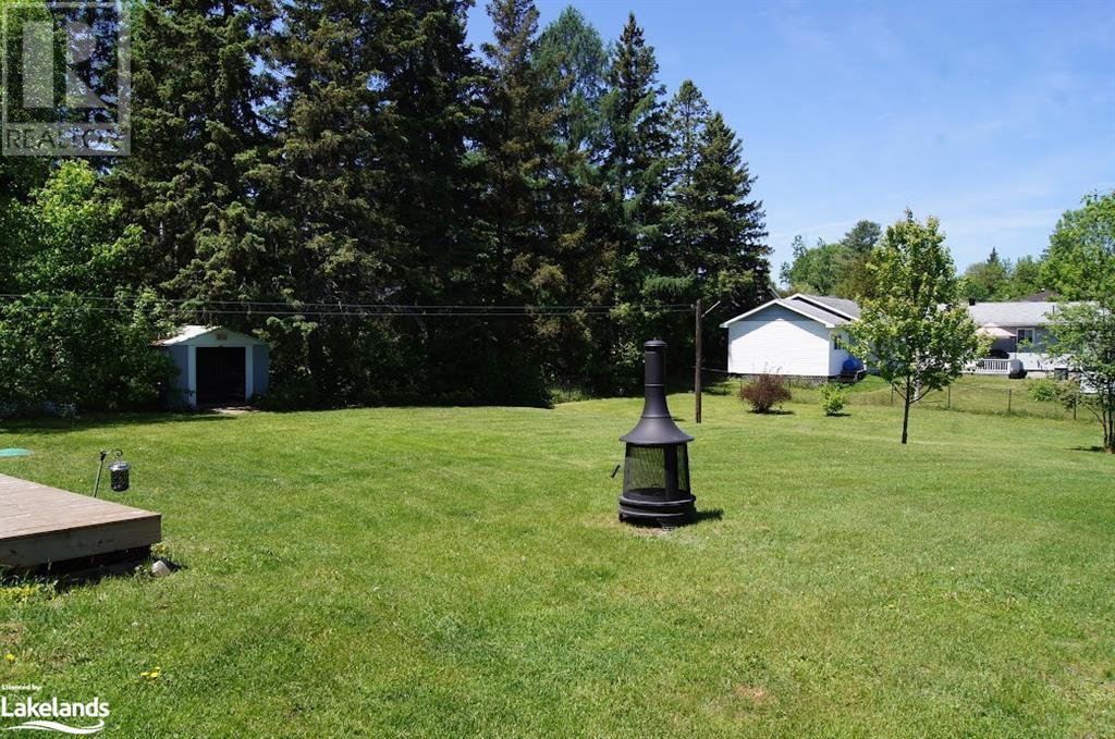 27 John Street, Burk's Falls, Ontario  P0A 1C0 - Photo 4 - 40590539