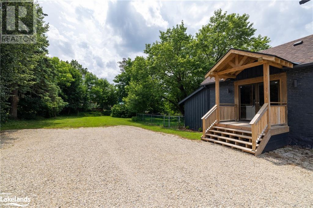 40 Toronto Street S, Markdale, Ontario  N0C 1H0 - Photo 3 - 40589826