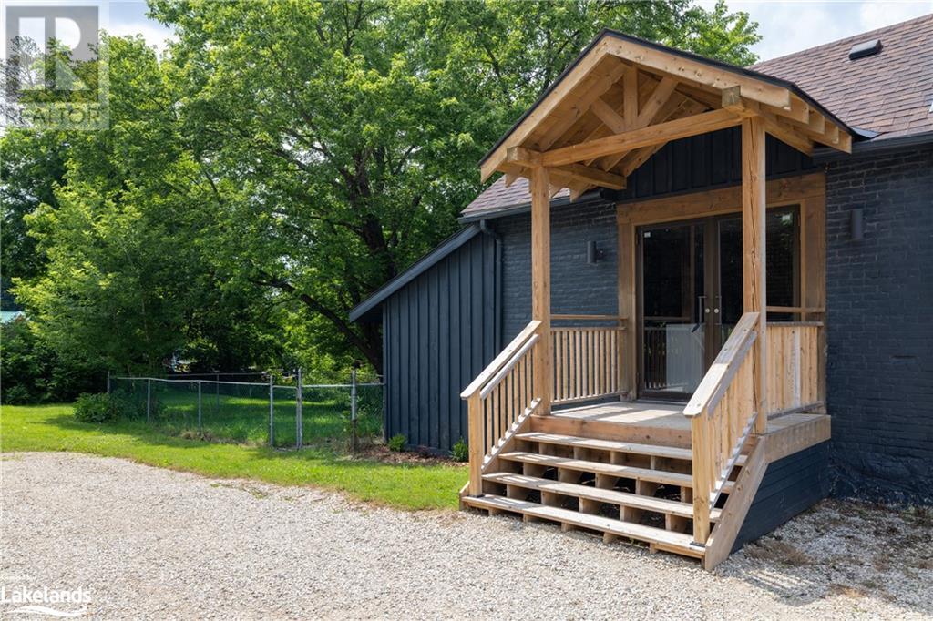 40 Toronto Street S, Markdale, Ontario  N0C 1H0 - Photo 4 - 40589826