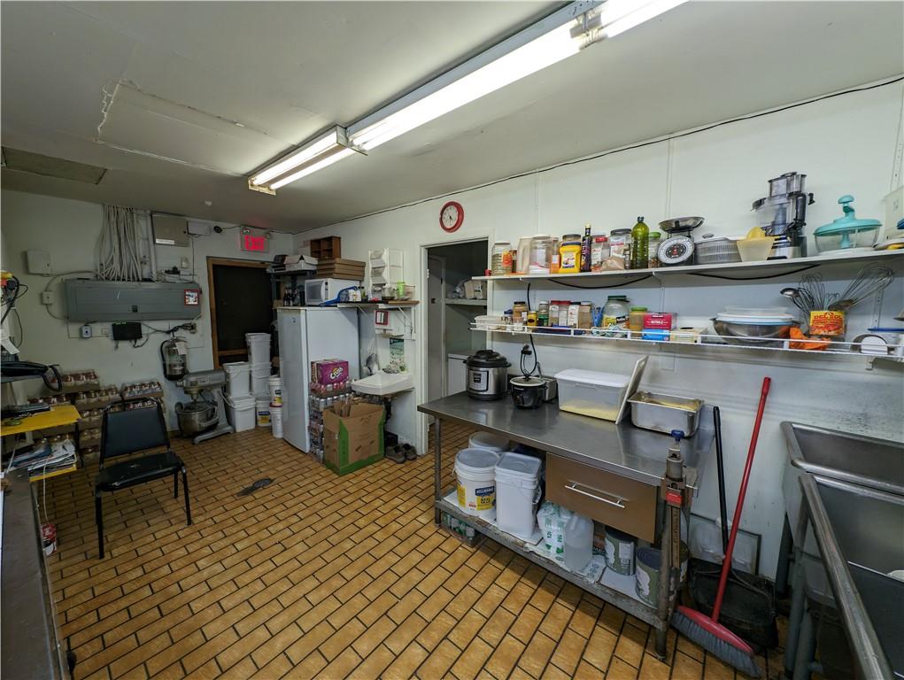 309 Grays Road, Hamilton, Ontario  L8E 1V6 - Photo 14 - H4194278