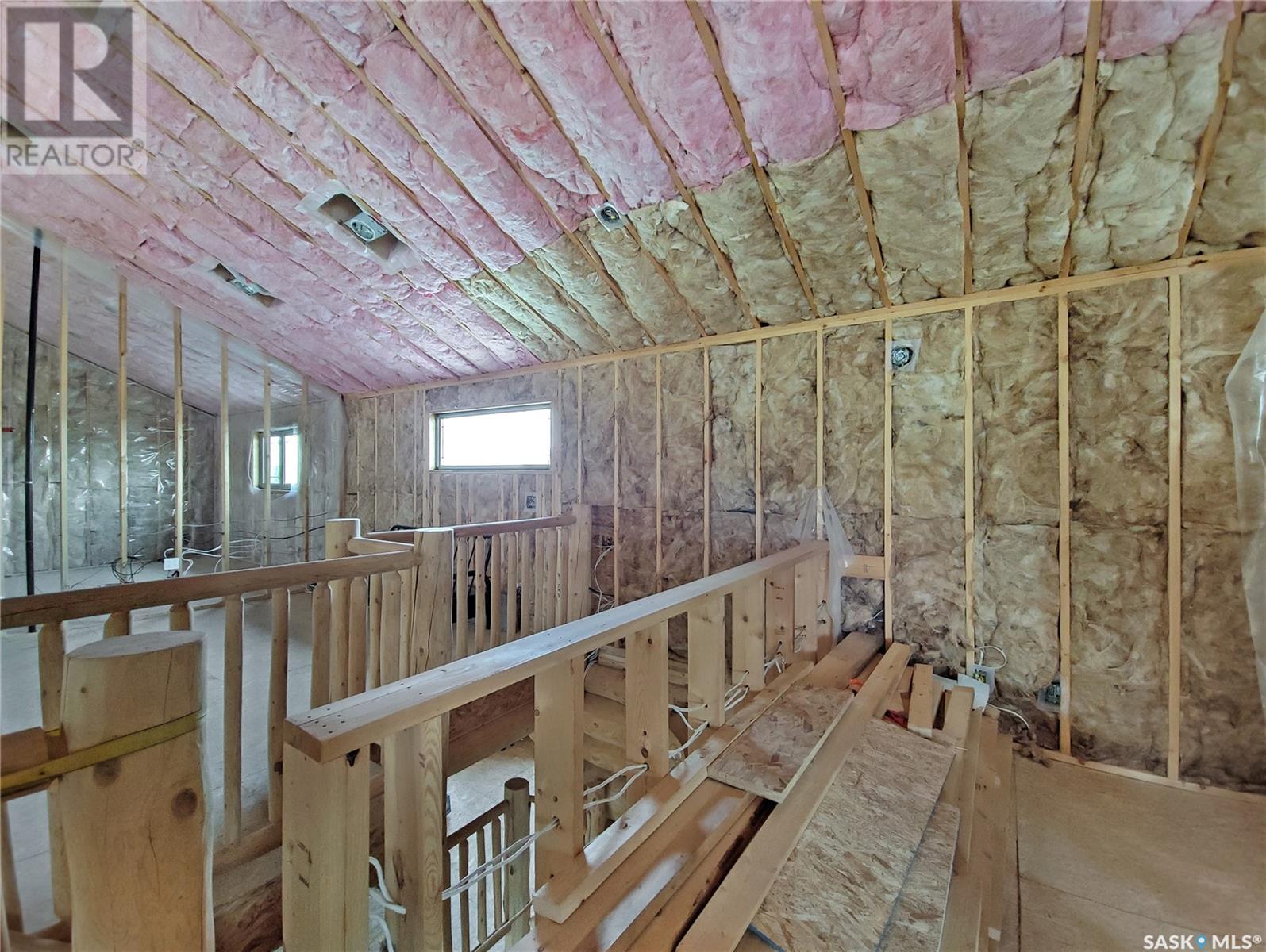 Scenic Martins Lake Waterfront Log Home, Leask Rm No. 464, Saskatchewan  S0J 1M0 - Photo 35 - SK969610