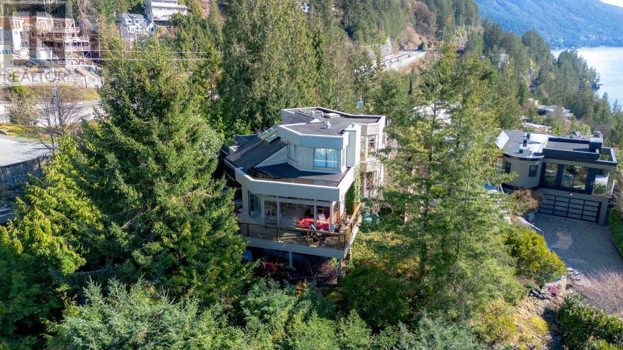 25 PERIWINKLE PLACE, vancouver, British Columbia