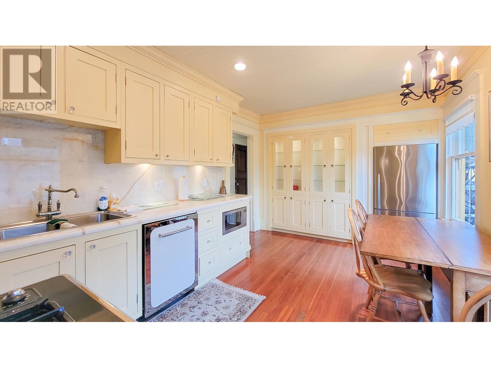 2346 Clarke Street, Port Moody, British Columbia  V3H 1Y8 - Photo 10 - C8060078