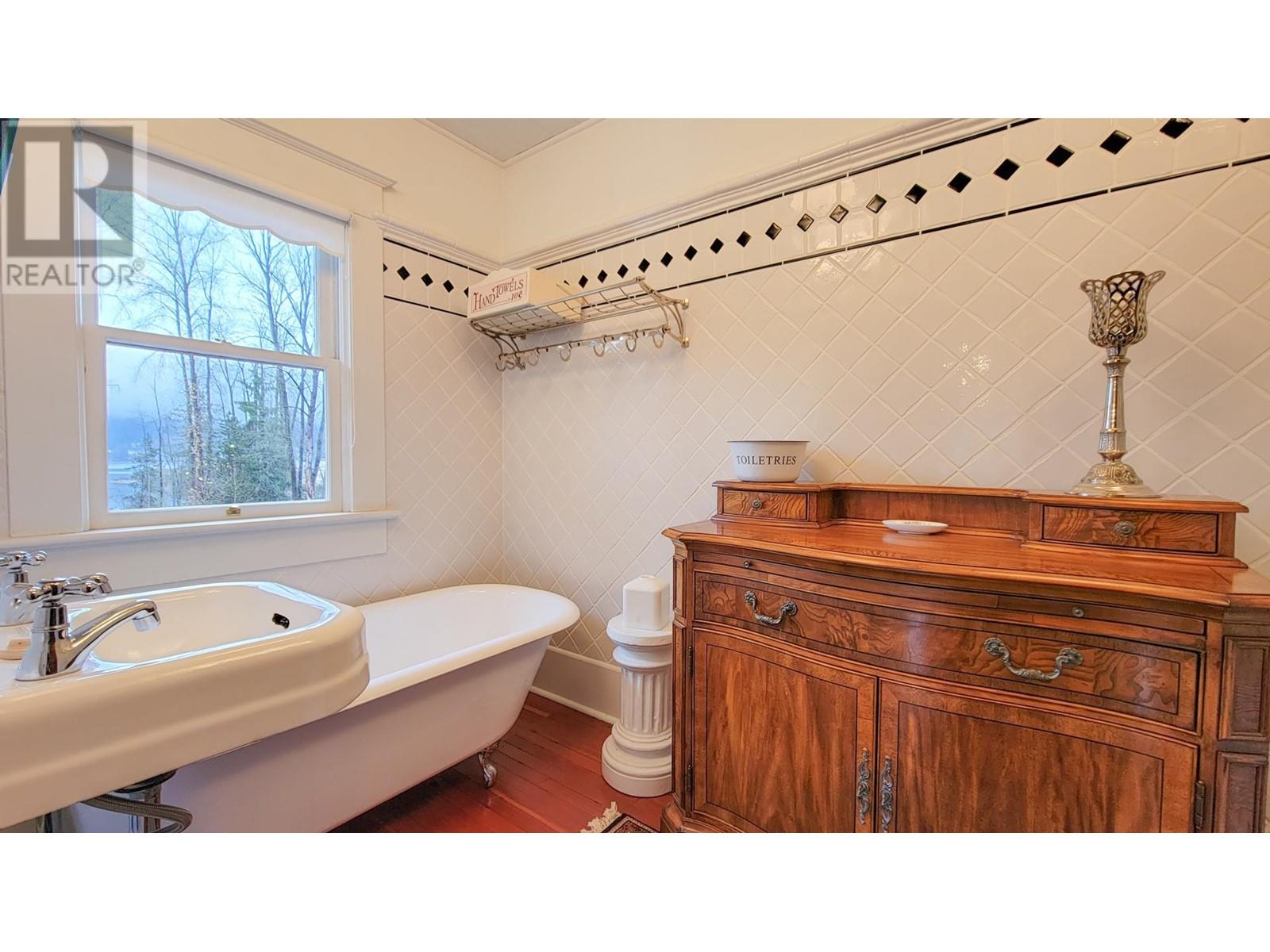 2346 Clarke Street, Port Moody, British Columbia  V3H 1Y8 - Photo 16 - C8060078