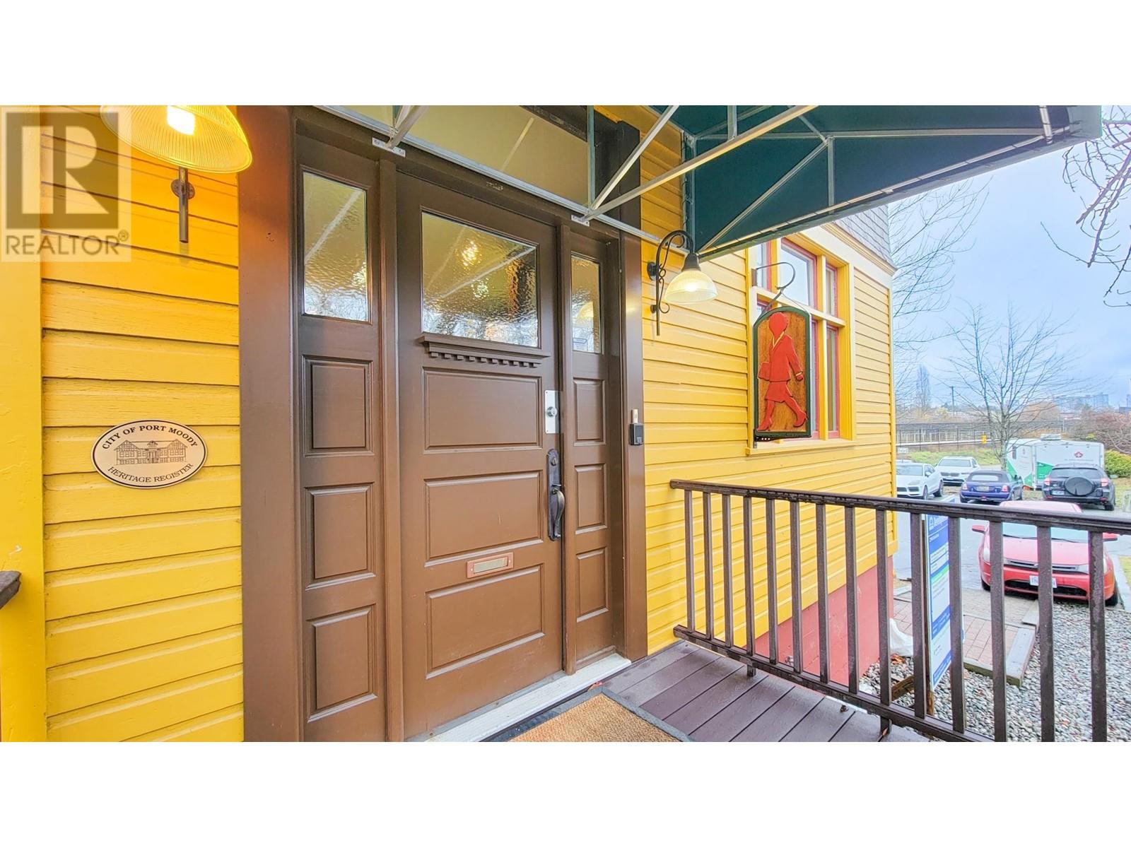2346 Clarke Street, Port Moody, British Columbia  V3H 1Y8 - Photo 3 - C8060078