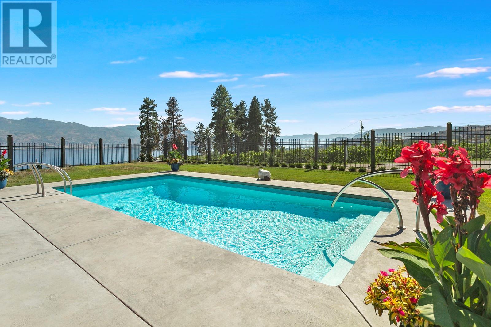 3223 King Road West Kelowna