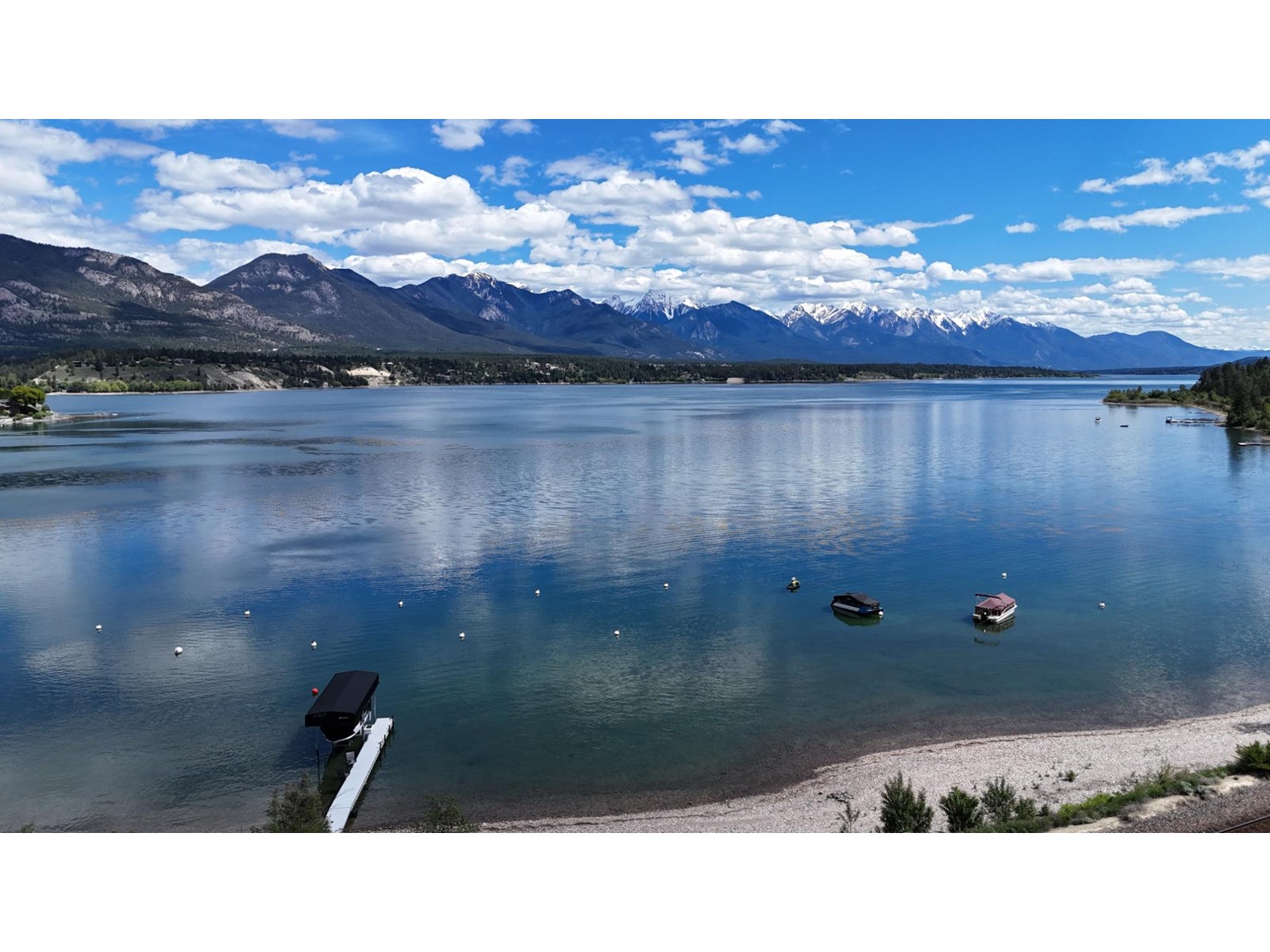 636 Taynton Drive, Invermere, British Columbia  V0A 1K5 - Photo 2 - 2477017