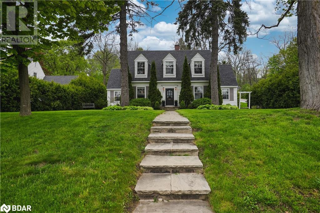 102 BLAKE Street, barrie, Ontario