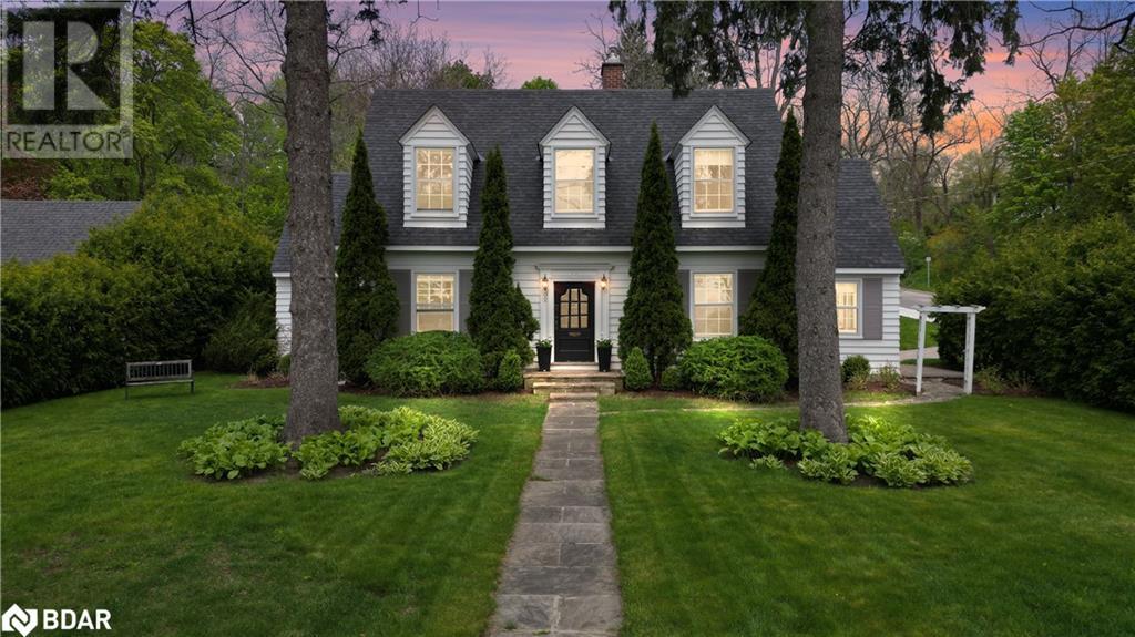 102 Blake Street, Barrie, Ontario  L4M 1J9 - Photo 3 - 40589924