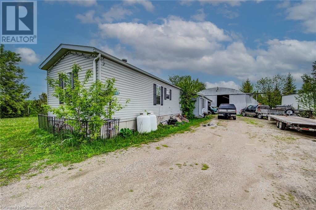 2002 Albert Street N, Gorrie, Ontario  N0G 1X0 - Photo 4 - 40566939