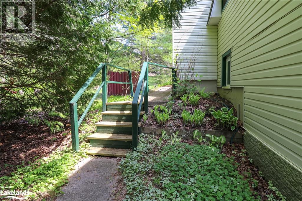 208 Oxbow Park Drive, Wasaga Beach, Ontario  L9Z 2V7 - Photo 44 - 40590785