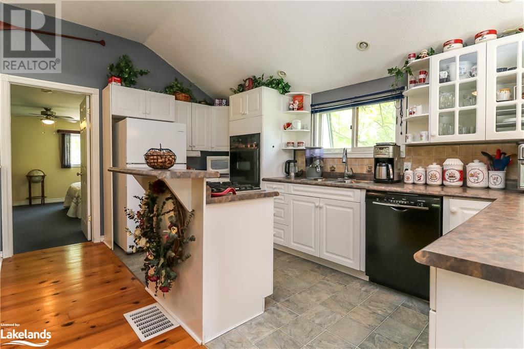 208 Oxbow Park Drive, Wasaga Beach, Ontario  L9Z 2V7 - Photo 7 - 40590785