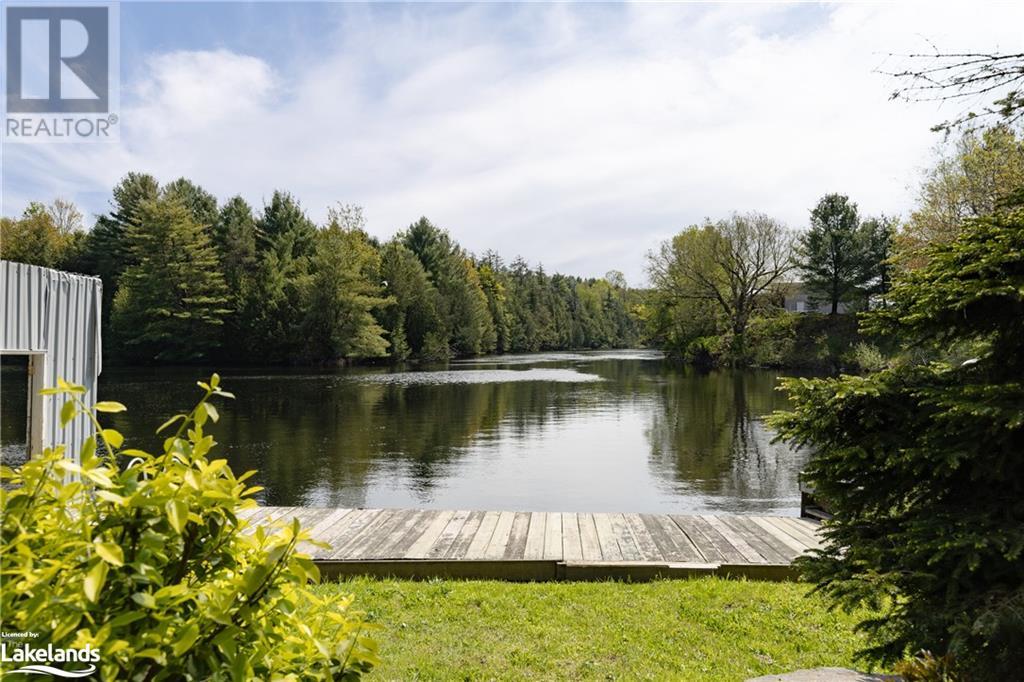 7 Dawsonwood Drive, Bracebridge, Ontario  P1L 1G5 - Photo 4 - 40588199