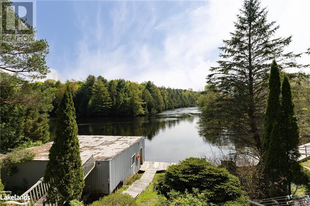 7 Dawsonwood Drive, Bracebridge, Ontario  P1L 1G5 - Photo 5 - 40588199