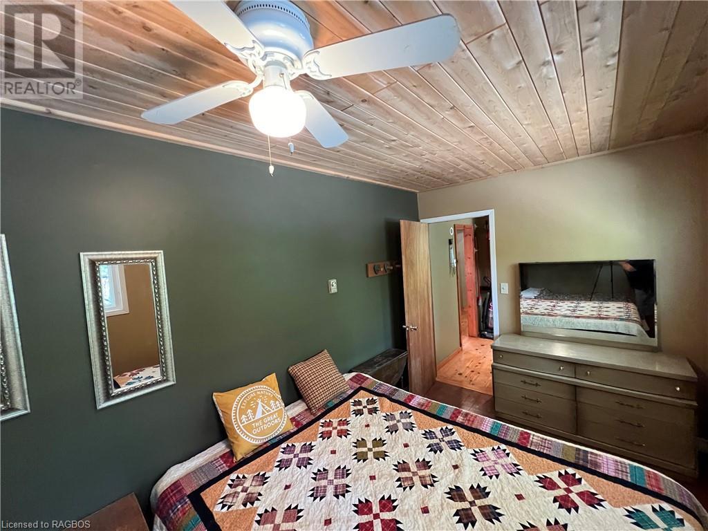 270 Barney's Boulevard, Northern Bruce Peninsula, Ontario  N0H 1Z0 - Photo 14 - 40589923