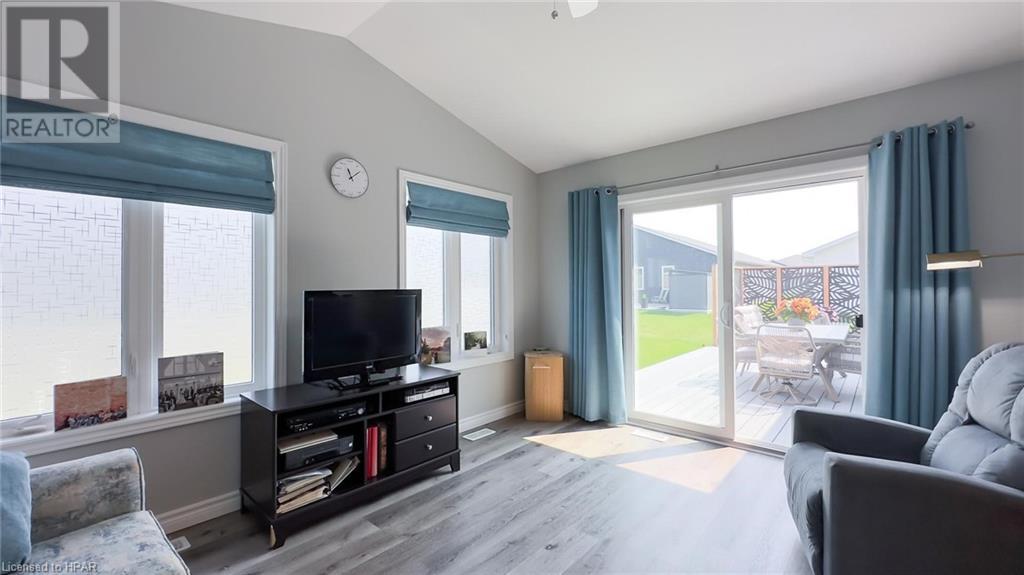 86 Huron Heights Drive N, Ashfield-Colborne-Wawanosh, Ontario  N7A 0C1 - Photo 41 - 40590508