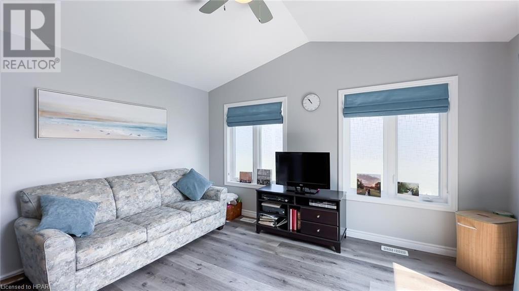 86 Huron Heights Drive N, Ashfield-Colborne-Wawanosh, Ontario  N7A 0C1 - Photo 39 - 40590508