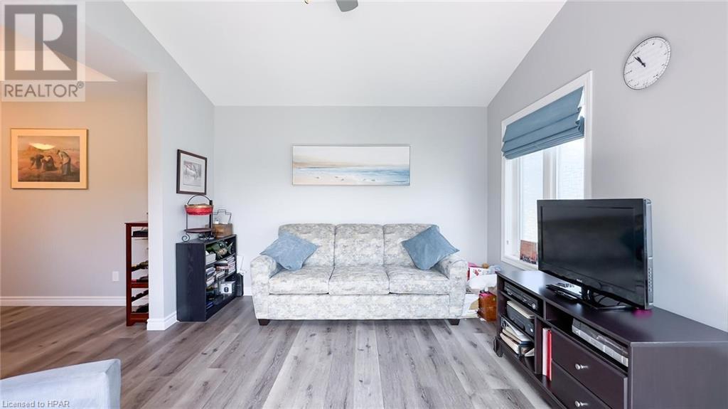 86 Huron Heights Drive N, Ashfield-Colborne-Wawanosh, Ontario  N7A 0C1 - Photo 40 - 40590508