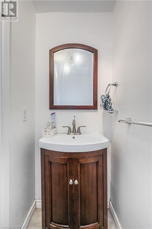 648 Doon Village Road Unit# 5, Kitchener, Ontario  N2P 1A2 - Photo 13 - 40590575