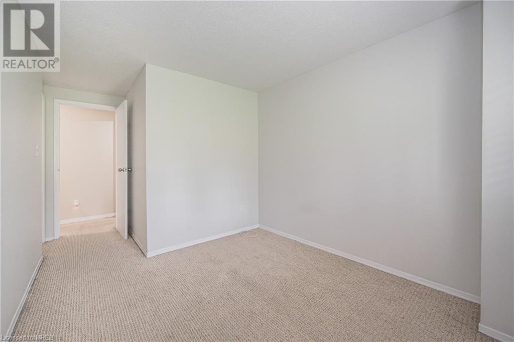 648 Doon Village Road Unit# 5, Kitchener, Ontario  N2P 1A2 - Photo 19 - 40590575