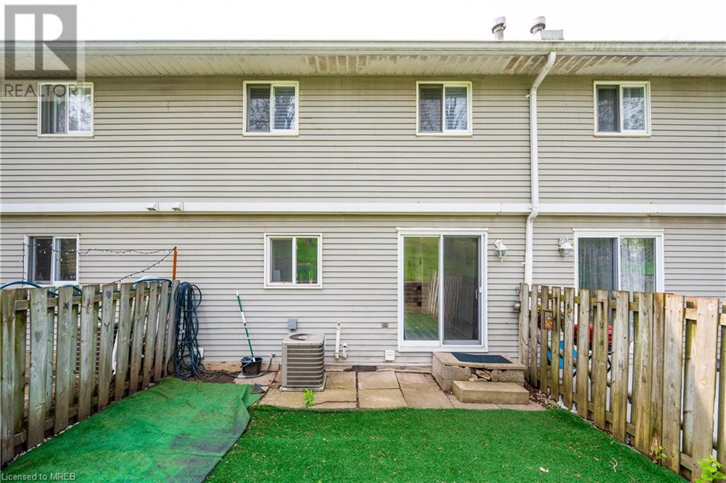 648 Doon Village Road Unit# 5, Kitchener, Ontario  N2P 1A2 - Photo 28 - 40590575