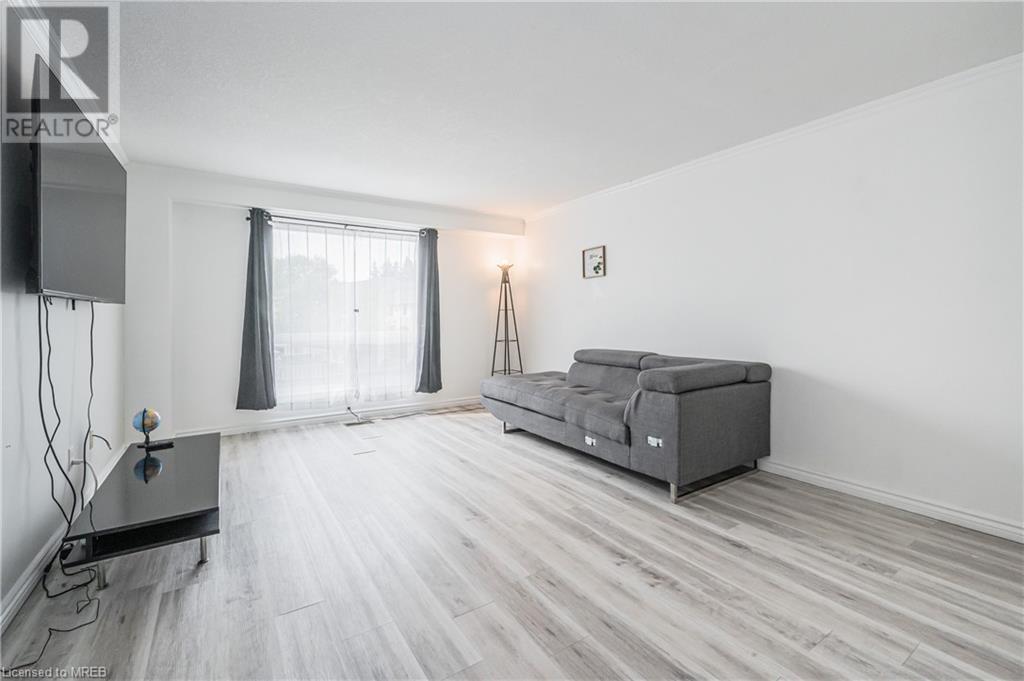 648 Doon Village Road Unit# 5, Kitchener, Ontario  N2P 1A2 - Photo 5 - 40590575