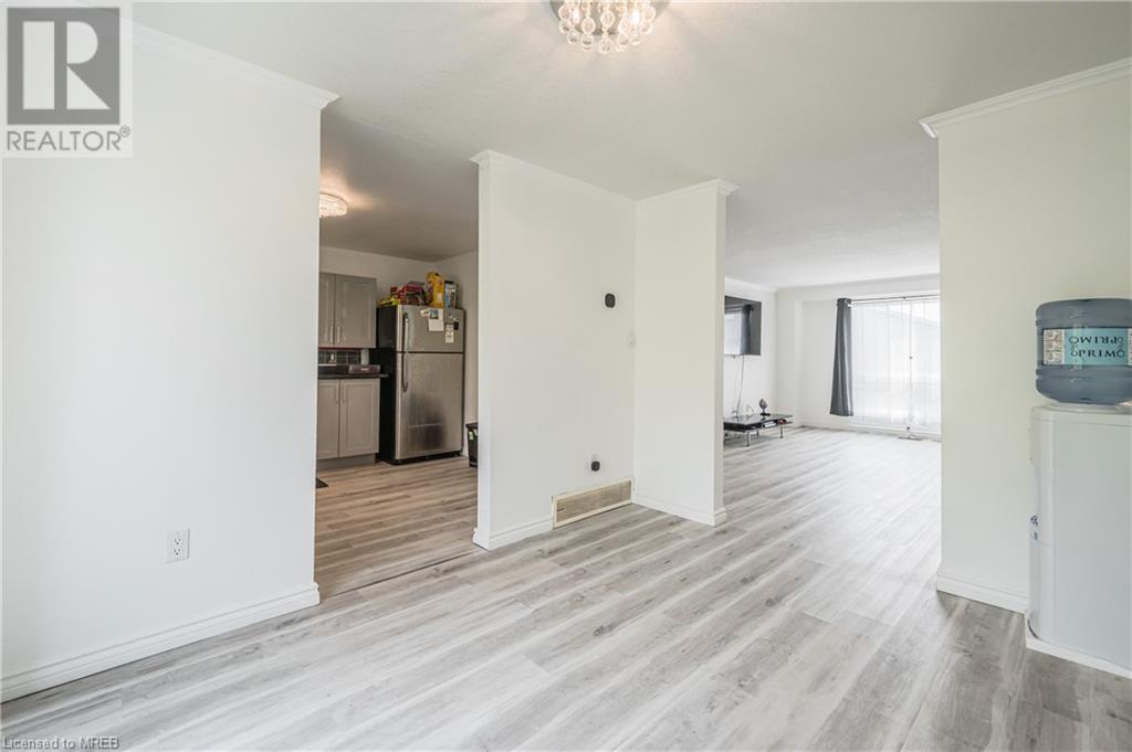 648 Doon Village Road Unit# 5, Kitchener, Ontario  N2P 1A2 - Photo 9 - 40590575