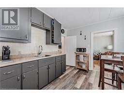 611 LANCASTER Street W