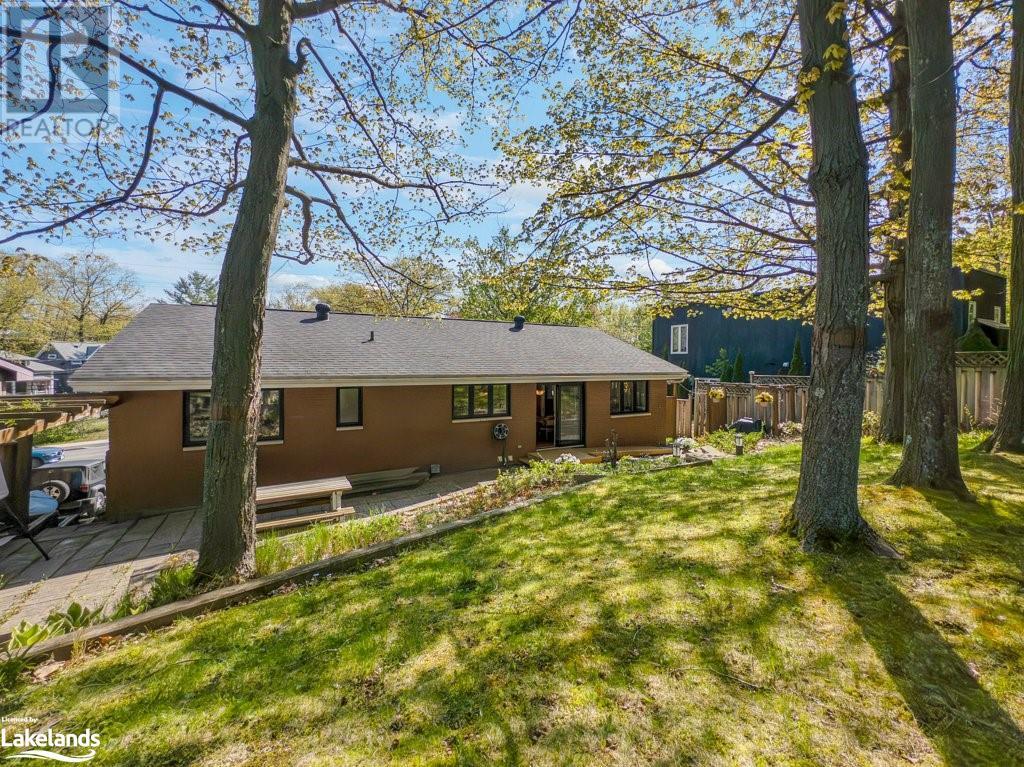 8 Waubeek Street, Parry Sound, Ontario  P2A 2Y6 - Photo 30 - 40589007