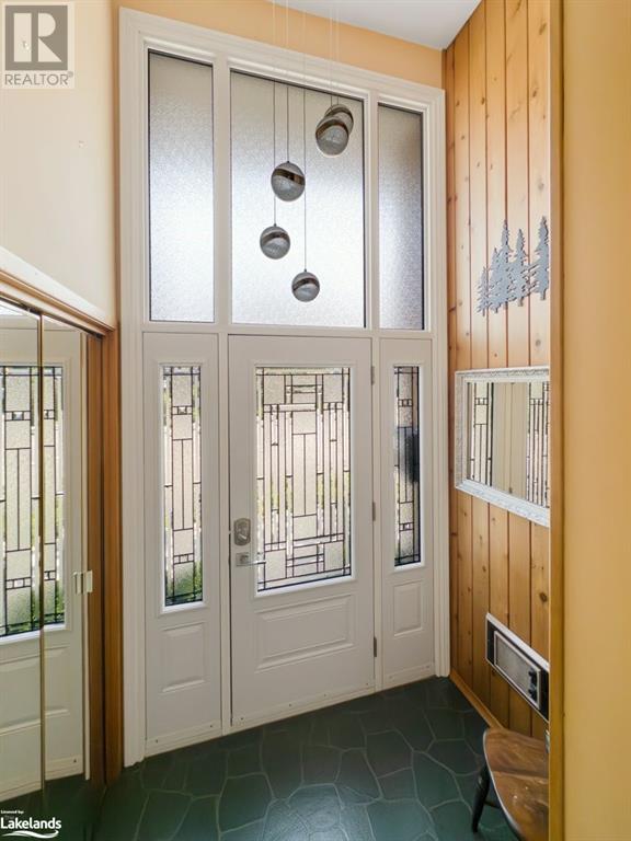 8 Waubeek Street, Parry Sound, Ontario  P2A 2Y6 - Photo 5 - 40589007