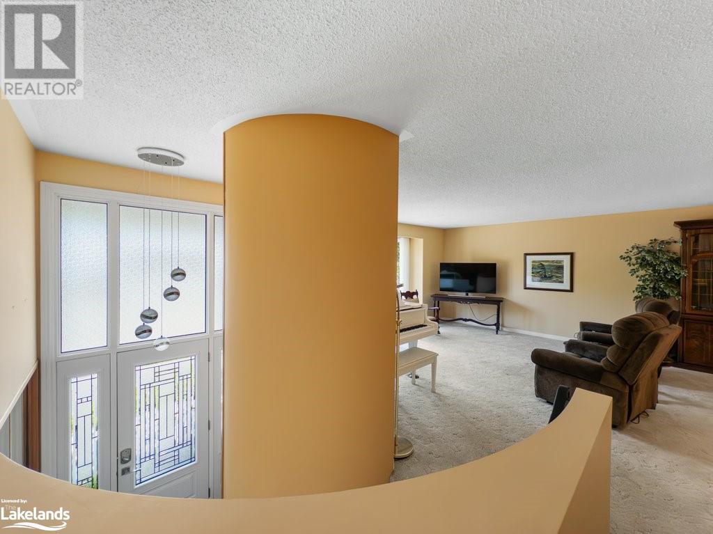 8 Waubeek Street, Parry Sound, Ontario  P2A 2Y6 - Photo 6 - 40589007