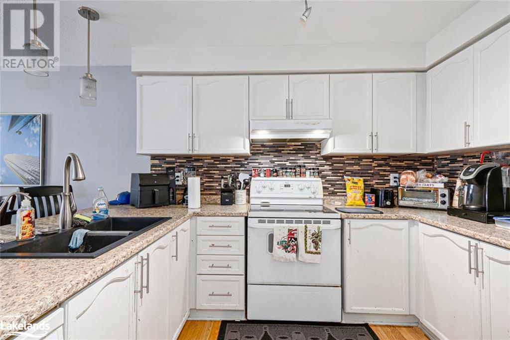 4 Hawthorne Crescent, Barrie, Ontario  L4N 8K1 - Photo 8 - 40590756