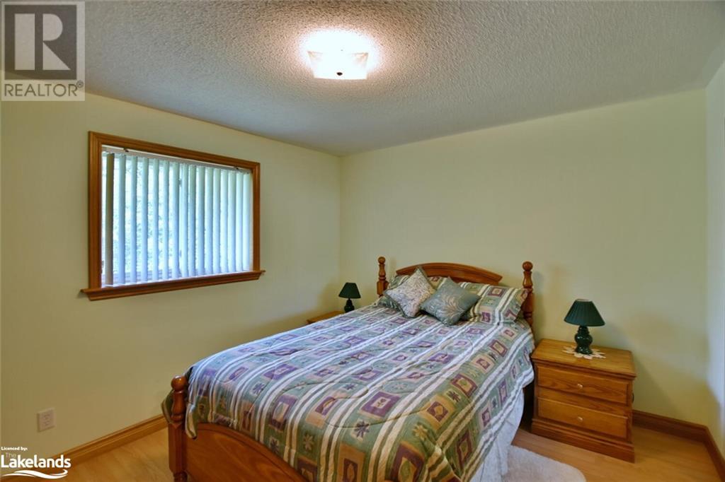 64 47th Street S, Wasaga Beach, Ontario  L9Z 1Y6 - Photo 13 - 40589440