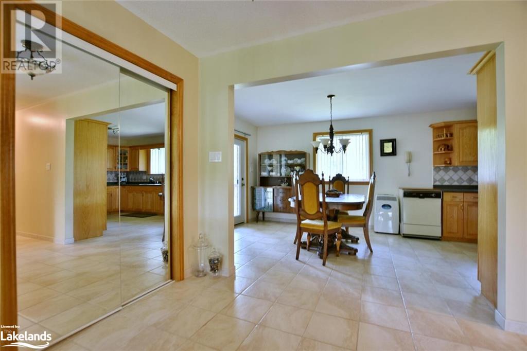 64 47th Street S, Wasaga Beach, Ontario  L9Z 1Y6 - Photo 7 - 40589440