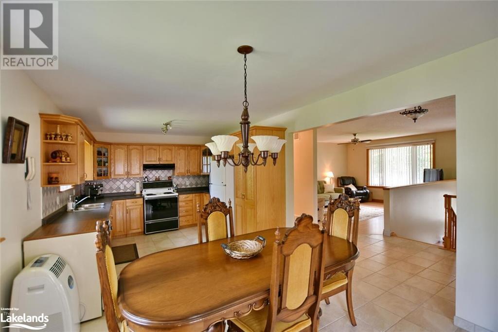 64 47th Street S, Wasaga Beach, Ontario  L9Z 1Y6 - Photo 9 - 40589440