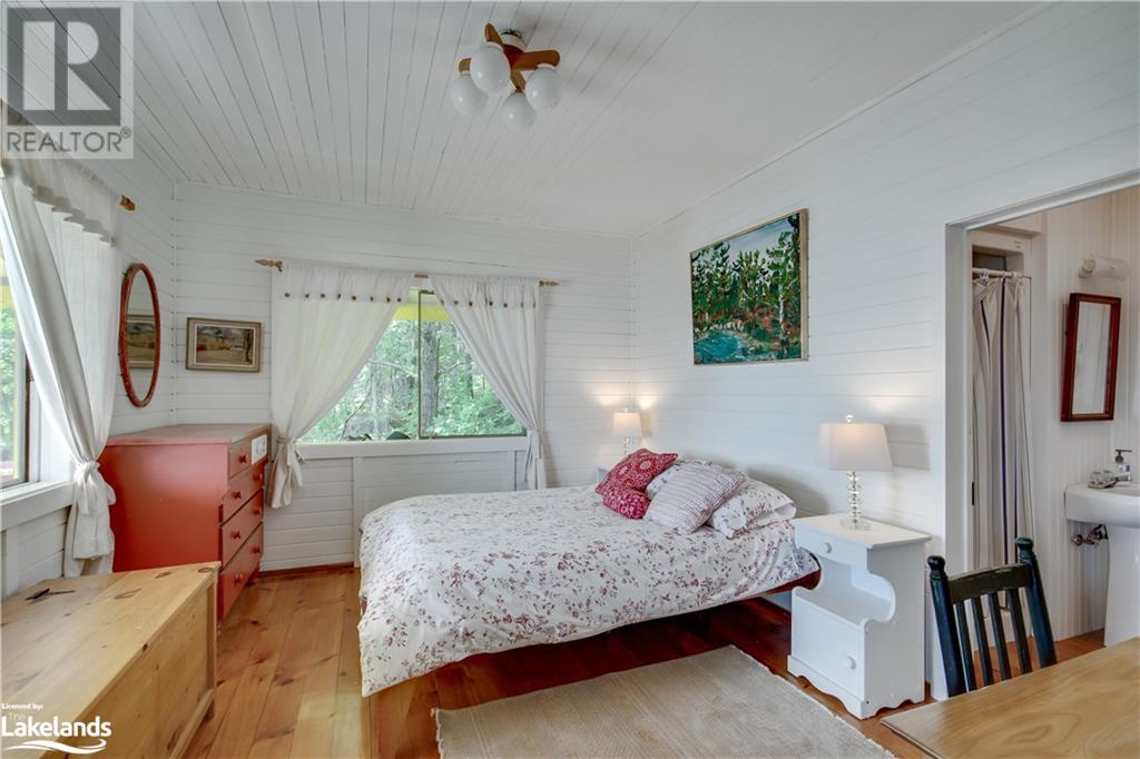 2 Farquhar Street, Rosseau, Ontario  P0C 1J0 - Photo 14 - 40589962