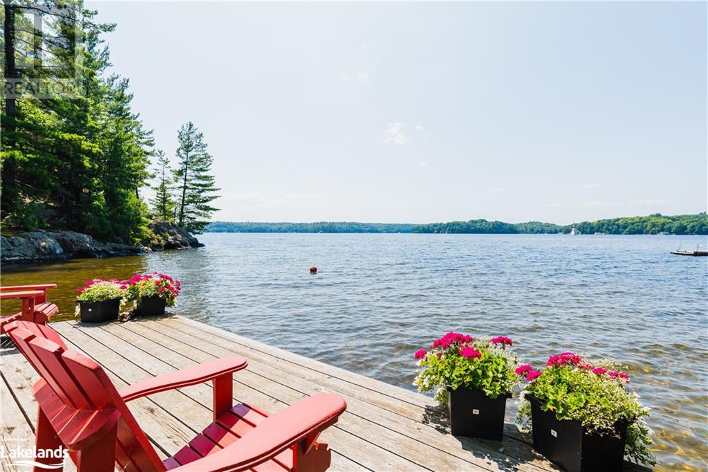 2 Farquhar Street, Rosseau, Ontario  P0C 1J0 - Photo 2 - 40589962