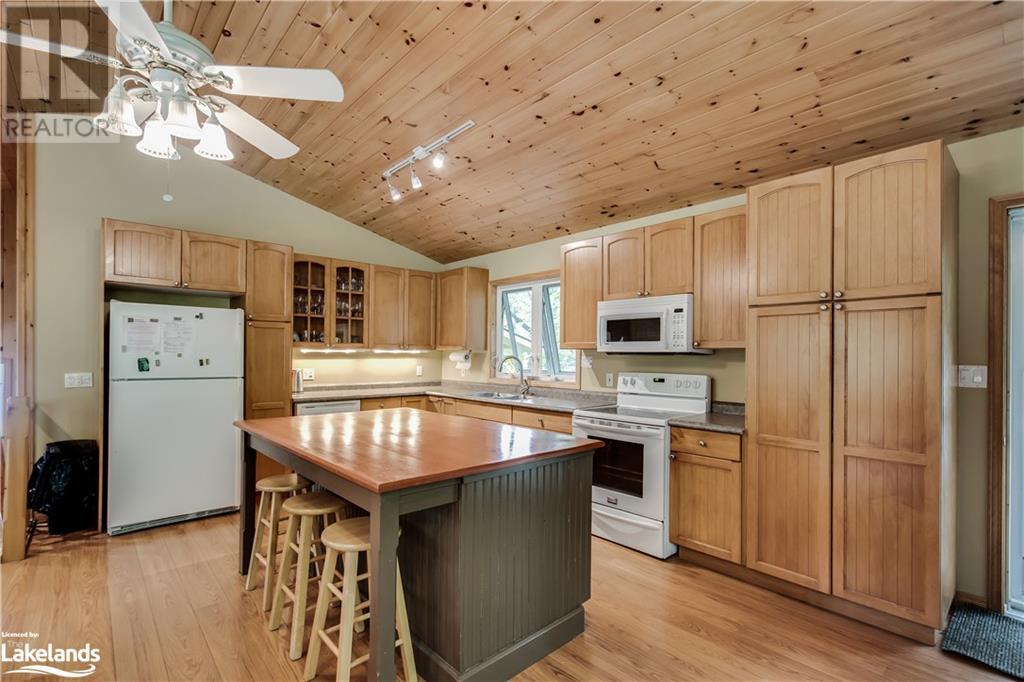 2 Farquhar Street, Rosseau, Ontario  P0C 1J0 - Photo 8 - 40589962