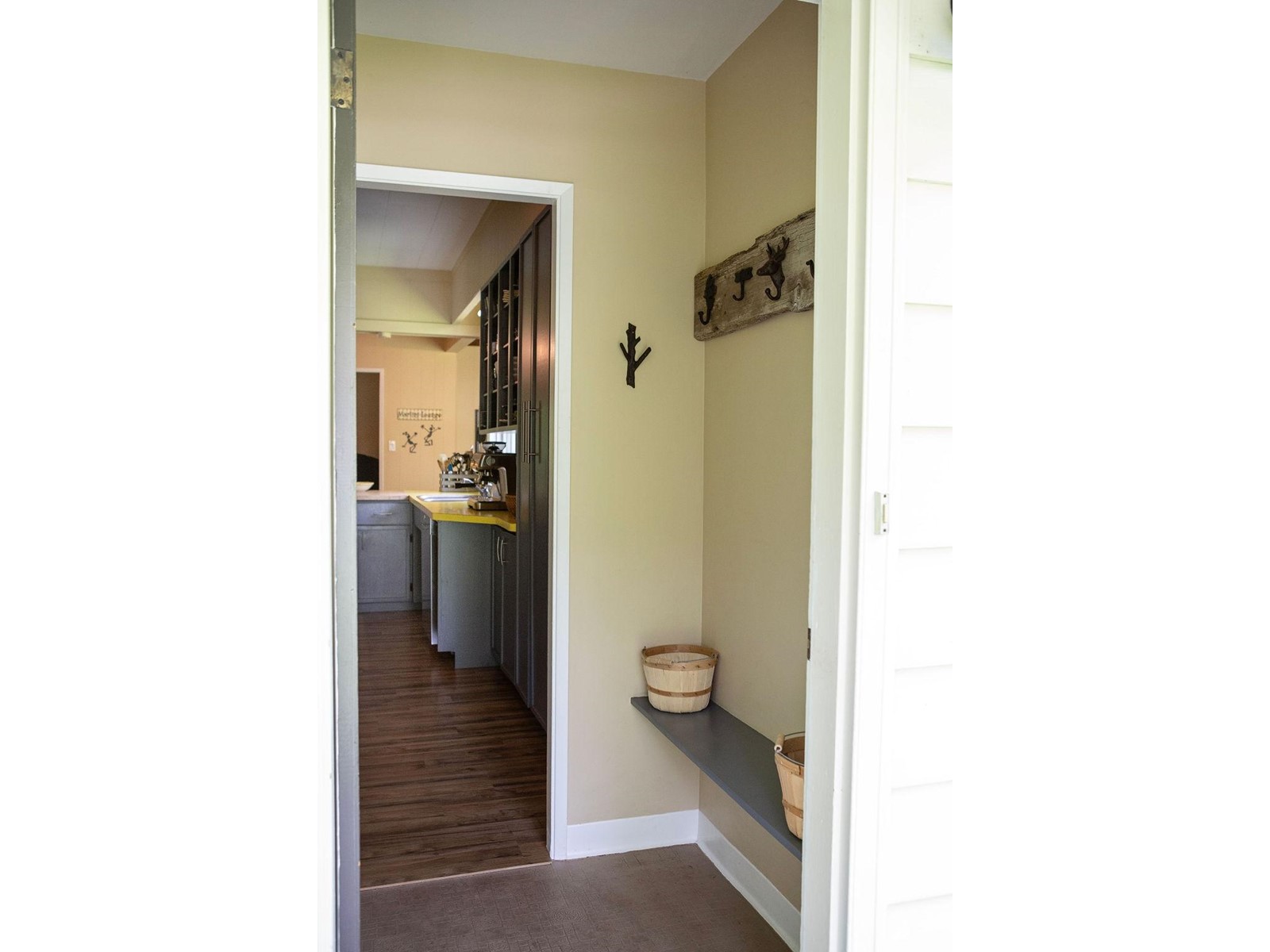 595 Valhalla Road, Nelson, British Columbia  V1L 6M6 - Photo 44 - 2477032