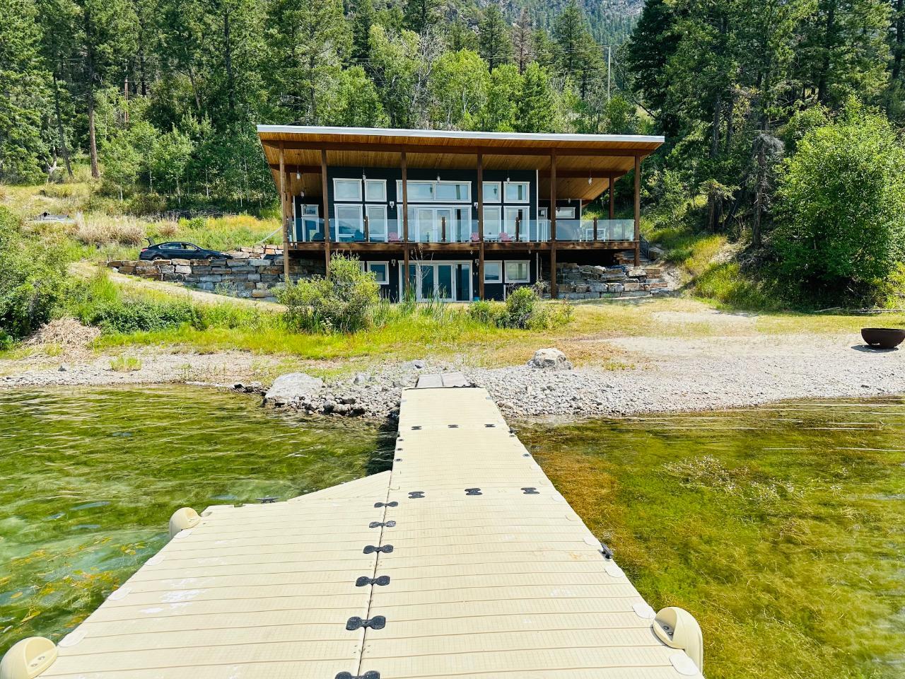 8257 Grainger Road, Canal Flats, British Columbia  V0B 1B0 - Photo 4 - 2477040