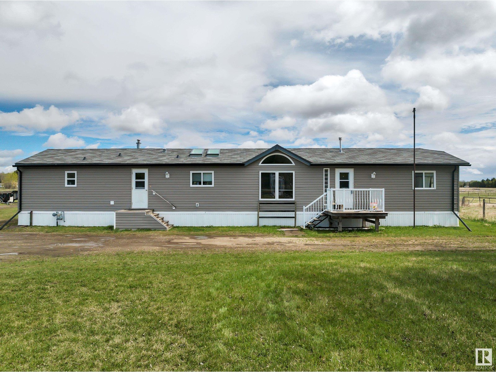473071 RGE RD 243 A, rural wetaskiwin county, Alberta