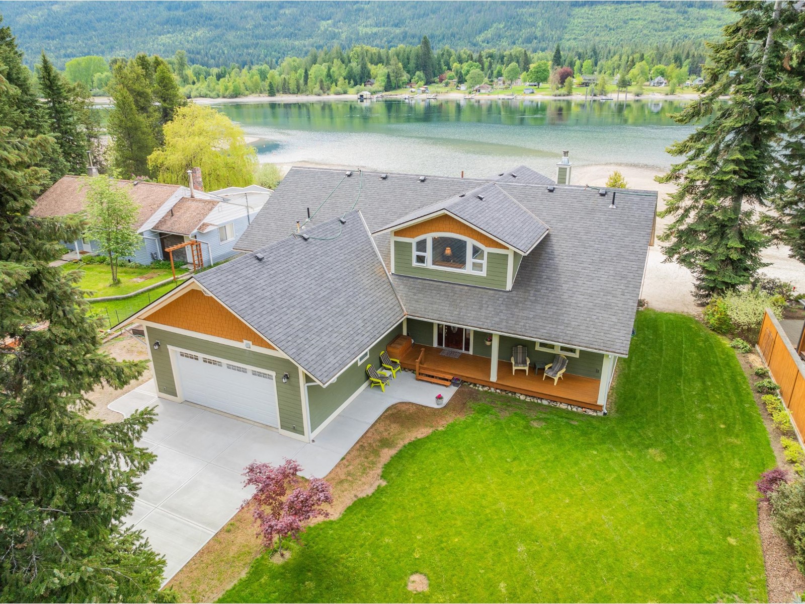 6126 PIPPERS LANE, nelson, British Columbia