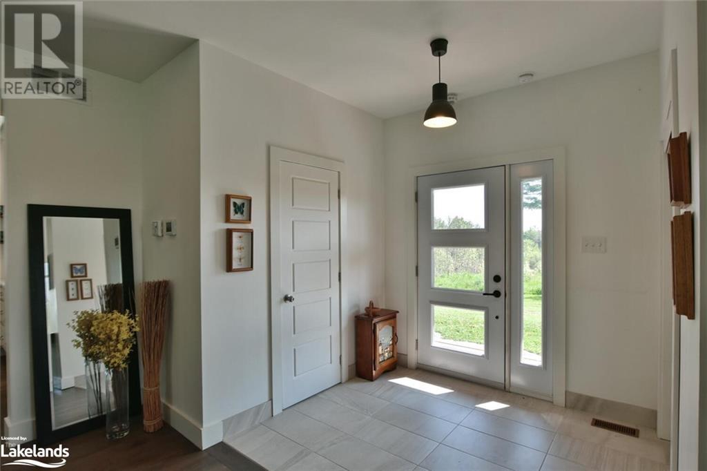 355310 Blue Mountains Euphrasia Townline, Clarksburg, Ontario  N0H 1J0 - Photo 4 - 40590893