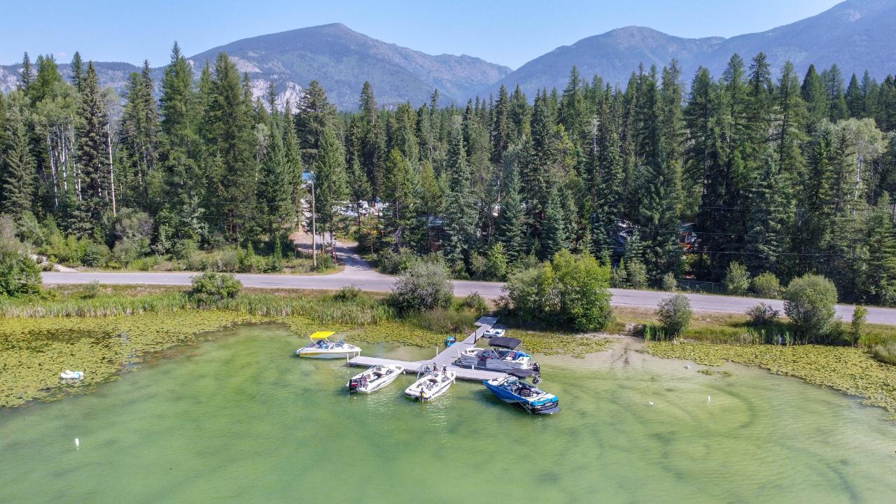 15 6374 Tie Lake Shore Road N, Jaffray, British Columbia V0B 1T0