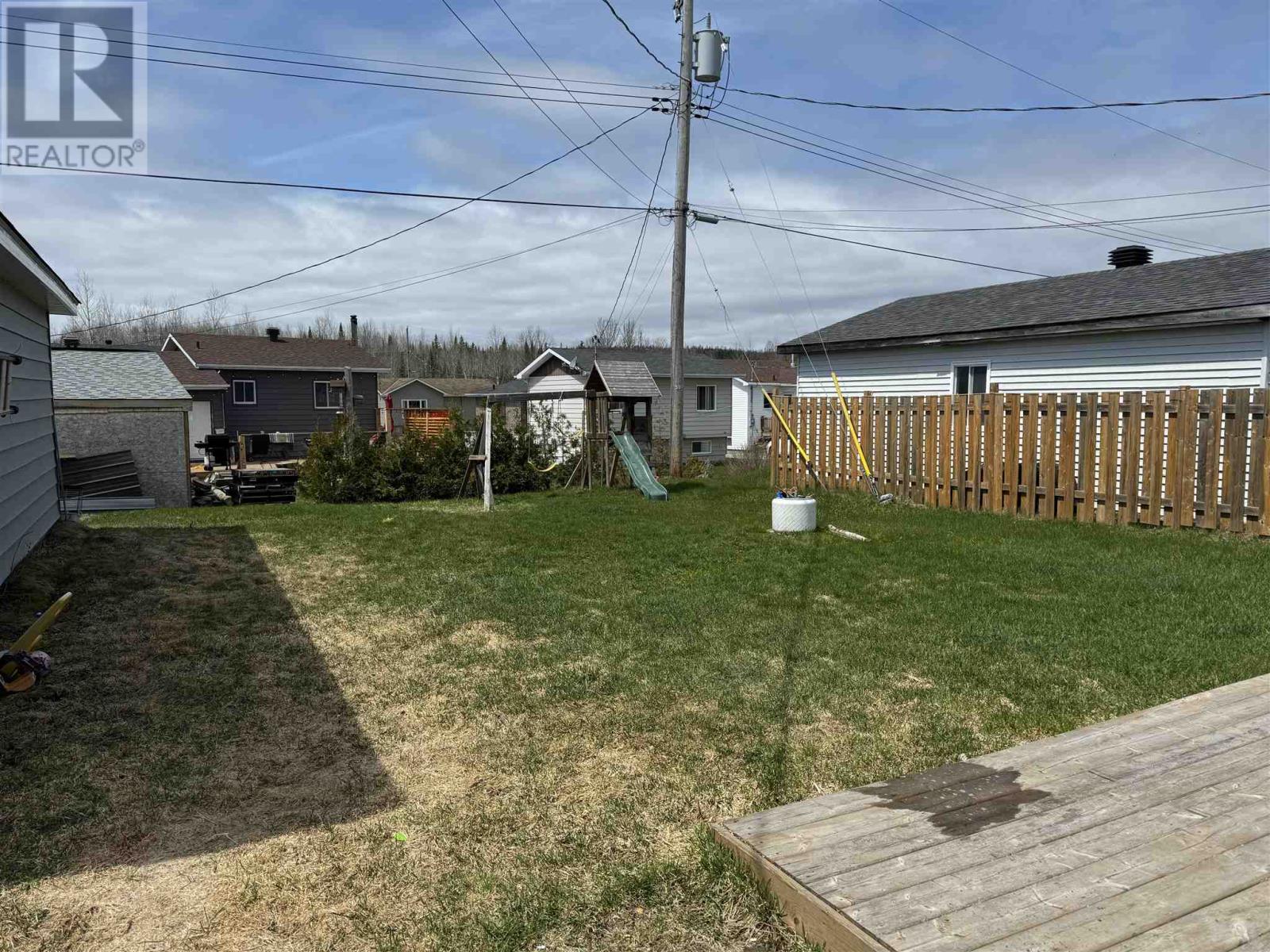 36 Wendego St, Manitouwadge, Ontario  P0T 2C0 - Photo 3 - TB241329