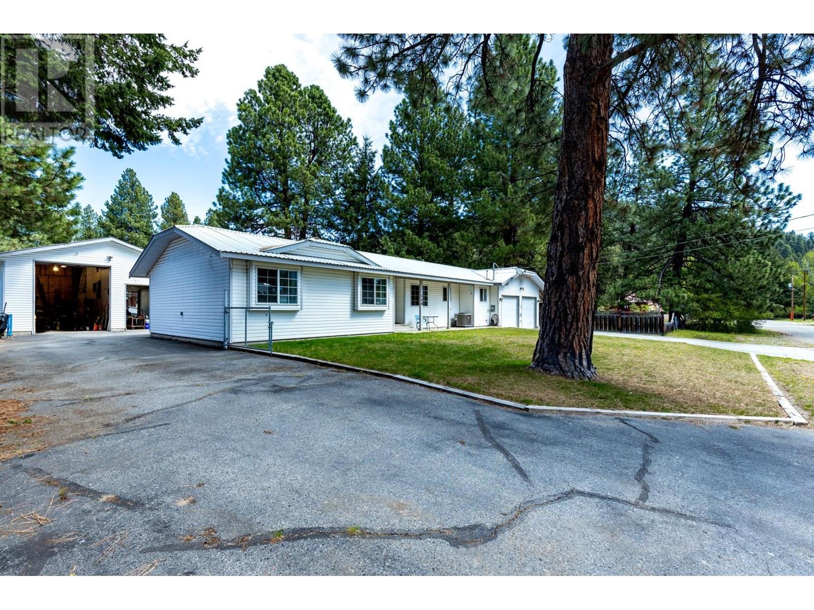 146 1st Street, Tulameen, British Columbia  V0X 1W0 - Photo 4 - 10314425