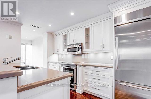 Property at 2202 - 30 WELLINGTON STREET E image 5